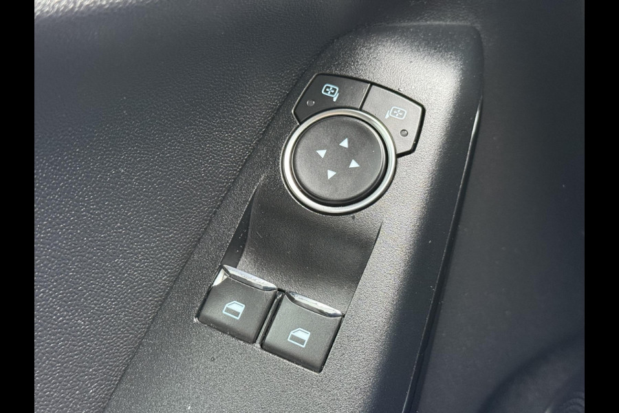 Ford Fiesta 1.1 Trend Dealer Onderhouden,Trekhaak,Airco,Cruise,N.A.P,Zeer Zuinig,Nieuwe Apk bij Aflevering