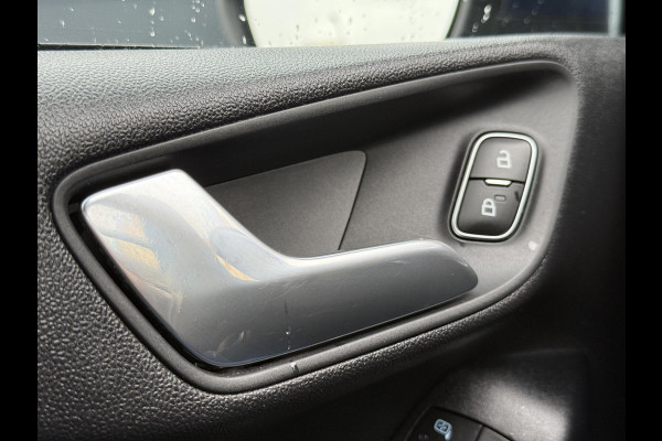 Ford Fiesta 1.1 Trend Dealer Onderhouden,Trekhaak,Airco,Cruise,N.A.P,Zeer Zuinig,Nieuwe Apk bij Aflevering