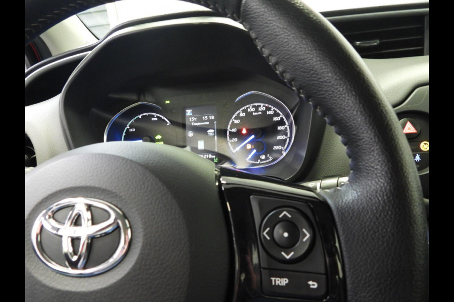 Toyota Yaris 1.5 Hybrid Active CAMERA/CLIMA/CRUISE/BLUETOOTH!