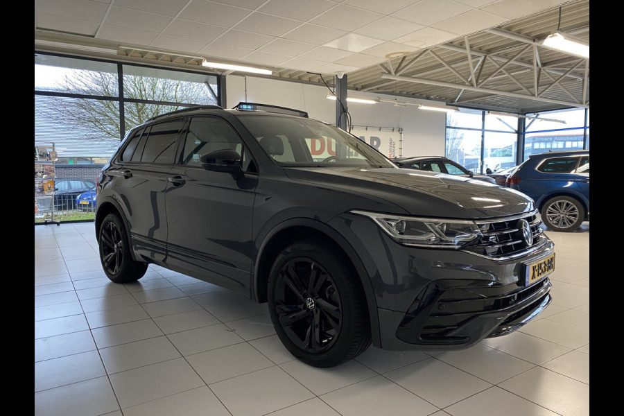 Volkswagen Tiguan 1.4 TSI eHybrid R-Line Business+Black style Panoramadak / Trekhaak /Carplay/ Leer