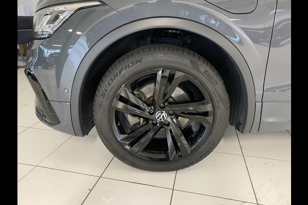 Volkswagen Tiguan 1.4 TSI eHybrid R-Line Business+Black style Panoramadak / Trekhaak /Carplay/ Leer