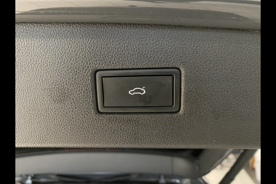 Volkswagen Tiguan 1.4 TSI eHybrid R-Line Business+Black style Panoramadak / Trekhaak /Carplay/ Leer