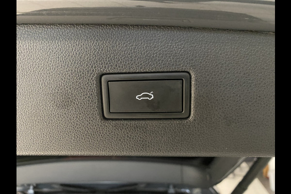 Volkswagen Tiguan 1.4 TSI eHybrid R-Line Business+Black style Panoramadak / Trekhaak /Carplay/ Leer
