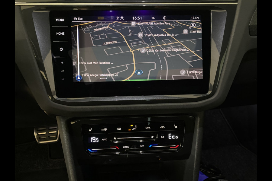 Volkswagen Tiguan 1.4 TSI eHybrid R-Line Business+Black style Panoramadak / Trekhaak /Carplay/ Leer
