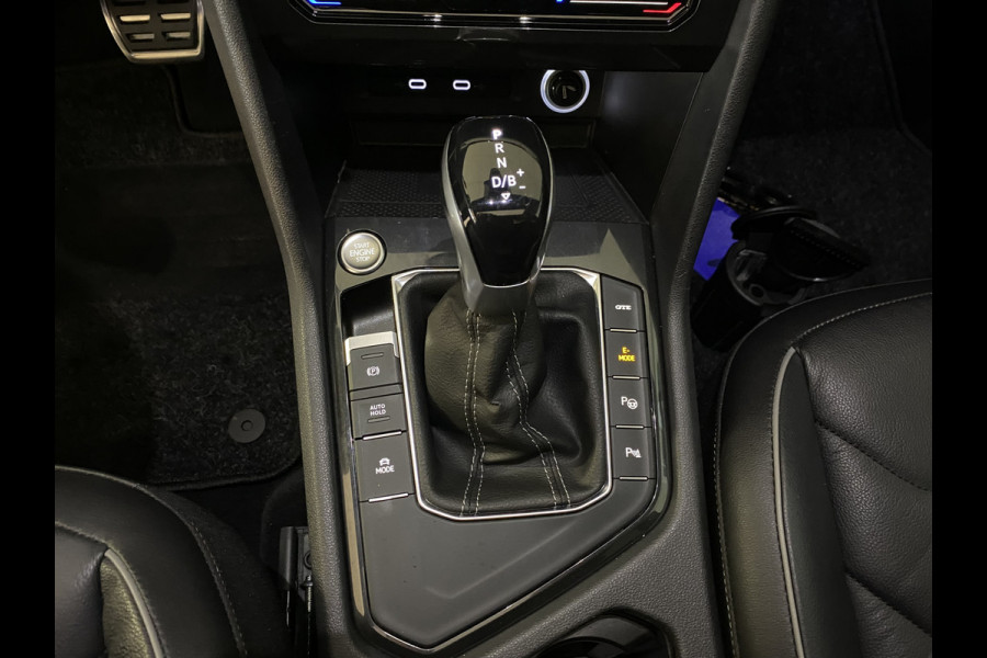 Volkswagen Tiguan 1.4 TSI eHybrid R-Line Business+Black style Panoramadak / Trekhaak /Carplay/ Leer