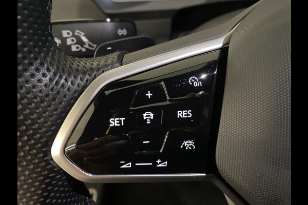 Volkswagen Tiguan 1.4 TSI eHybrid R-Line Business+Black style Panoramadak / Trekhaak /Carplay/ Leer