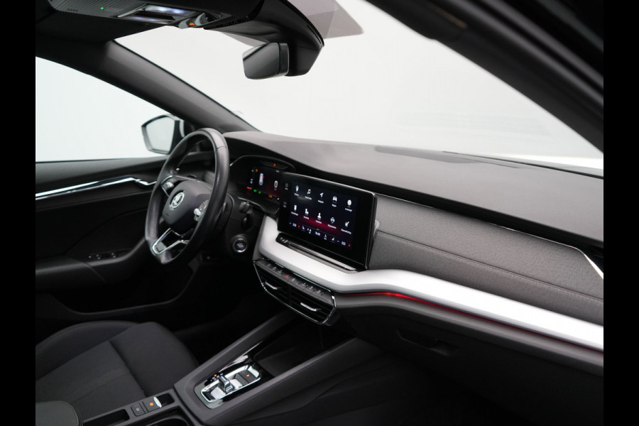 Škoda Octavia Combi 1.4 TSI iV Sportline Business Plug In Hybrid 204pk Dealer O.H. PHEV | Panodak | Sportstoelen Memory & Verwarmd | Matrix LED | Sfeerverlichting | Apple Carplay | Keyless | Blis | Cruise Control | Navigatie | DAB |