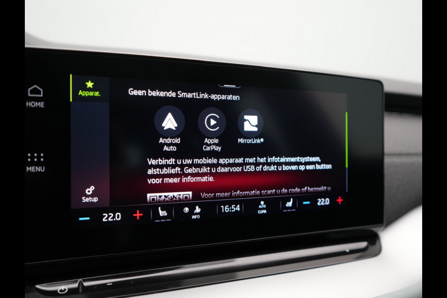 Škoda Octavia Combi 1.4 TSI iV Sportline Business Plug In Hybrid 204pk Dealer O.H. PHEV | Panodak | Sportstoelen Memory & Verwarmd | Matrix LED | Sfeerverlichting | Apple Carplay | Keyless | Blis | Cruise Control | Navigatie | DAB |