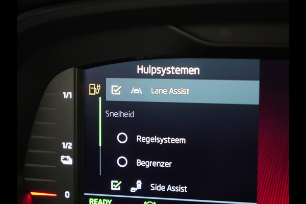 Škoda Octavia Combi 1.4 TSI iV Sportline Business Plug In Hybrid 204pk Dealer O.H. PHEV | Panodak | Sportstoelen Memory & Verwarmd | Matrix LED | Sfeerverlichting | Apple Carplay | Keyless | Blis | Cruise Control | Navigatie | DAB |