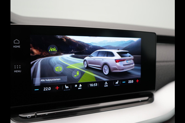 Škoda Octavia Combi 1.4 TSI iV Sportline Business Plug In Hybrid 204pk Dealer O.H. PHEV | Panodak | Sportstoelen Memory & Verwarmd | Matrix LED | Sfeerverlichting | Apple Carplay | Keyless | Blis | Cruise Control | Navigatie | DAB |