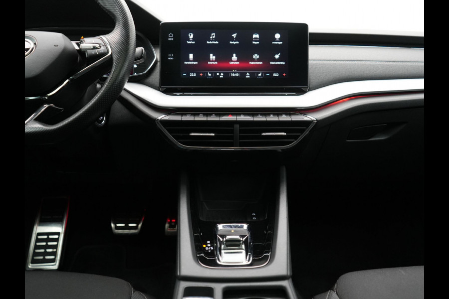 Škoda Octavia Combi 1.4 TSI iV Sportline Business Plug In Hybrid 204pk Dealer O.H. PHEV | Panodak | Sportstoelen Memory & Verwarmd | Matrix LED | Sfeerverlichting | Apple Carplay | Keyless | Blis | Cruise Control | Navigatie | DAB |