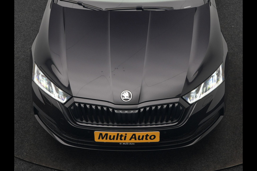 Škoda Octavia Combi 1.4 TSI iV Sportline Business Plug In Hybrid 204pk Dealer O.H. PHEV | Panodak | Sportstoelen Memory & Verwarmd | Matrix LED | Sfeerverlichting | Apple Carplay | Keyless | Blis | Cruise Control | Navigatie | DAB |