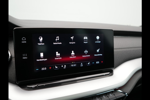 Škoda Octavia Combi 1.4 TSI iV Sportline Business Plug In Hybrid 204pk Dealer O.H. PHEV | Panodak | Sportstoelen Memory & Verwarmd | Matrix LED | Sfeerverlichting | Apple Carplay | Keyless | Blis | Cruise Control | Navigatie | DAB |