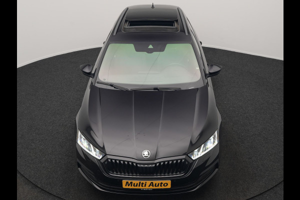 Škoda Octavia Combi 1.4 TSI iV Sportline Business Plug In Hybrid 204pk Dealer O.H. PHEV | Panodak | Sportstoelen Memory & Verwarmd | Matrix LED | Sfeerverlichting | Apple Carplay | Keyless | Blis | Cruise Control | Navigatie | DAB |