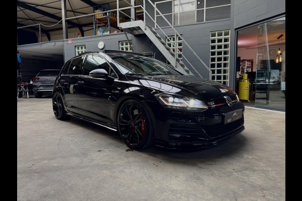 Volkswagen Golf 2.0 TSI GTI TCR PANO-DYN-MEMORY-BIG BREAK KIT