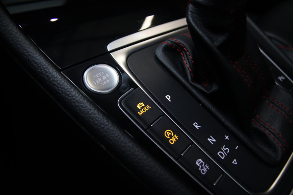 Volkswagen Golf 2.0 TSI GTI TCR PANO-DYN-MEMORY-BIG BREAK KIT