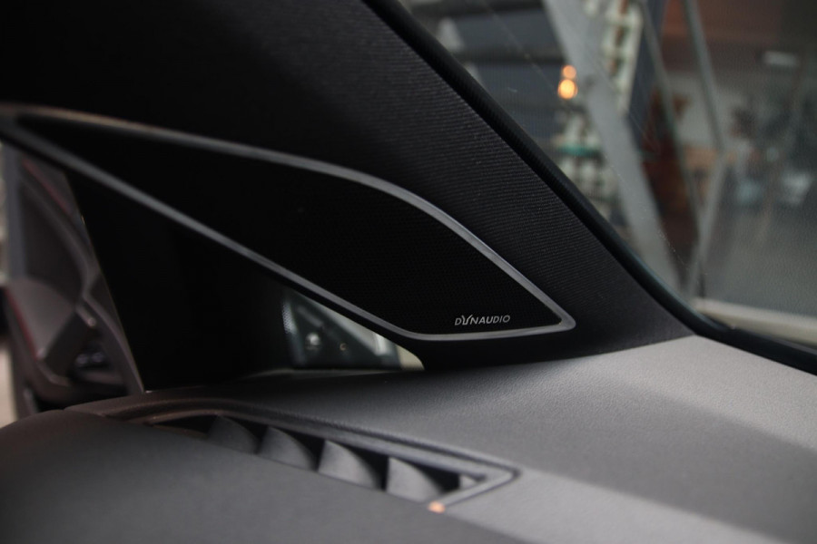 Volkswagen Golf 2.0 TSI GTI TCR PANO-DYN-MEMORY-BIG BREAK KIT