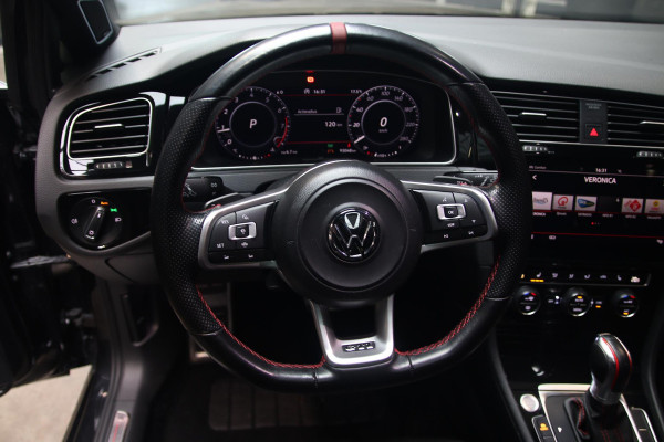 Volkswagen Golf 2.0 TSI GTI TCR PANO-DYN-MEMORY-BIG BREAK KIT