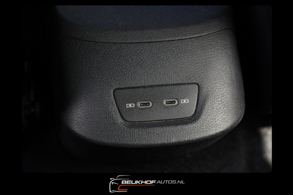 Volkswagen ID.3 First Max 58 kWh Trekhaak Pano Camera Soh93%