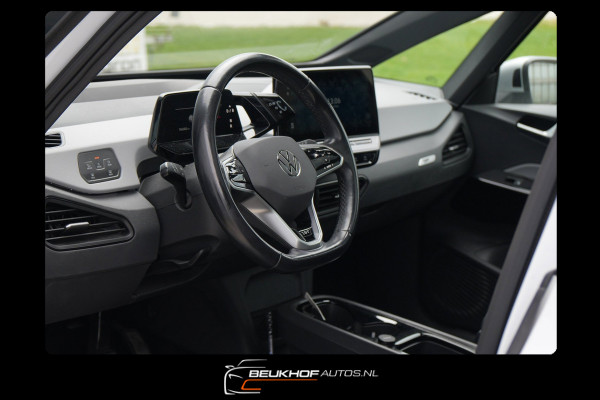 Volkswagen ID.3 First Max 58 kWh Trekhaak Pano Camera Soh93%