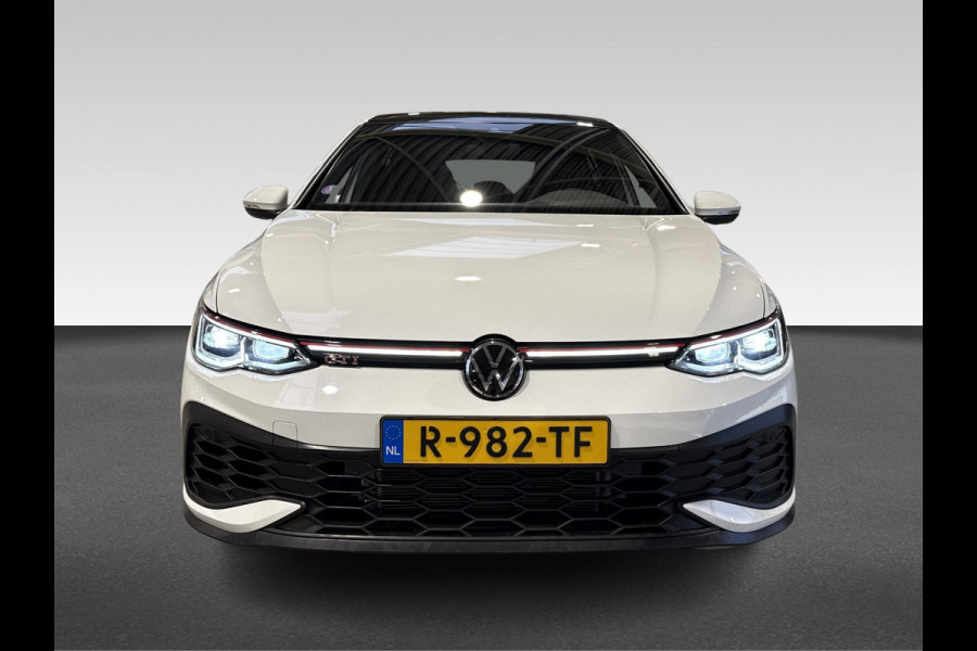 Volkswagen Golf 2.0 TSI GTI Clubsport Pano | IQ Light | Camera | 300 PK