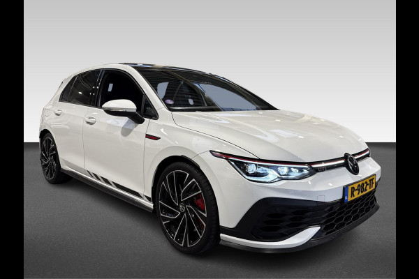 Volkswagen Golf 2.0 TSI GTI Clubsport Pano | IQ Light | Camera | 300 PK