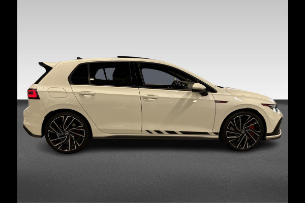 Volkswagen Golf 2.0 TSI GTI Clubsport Pano | IQ Light | Camera | 300 PK