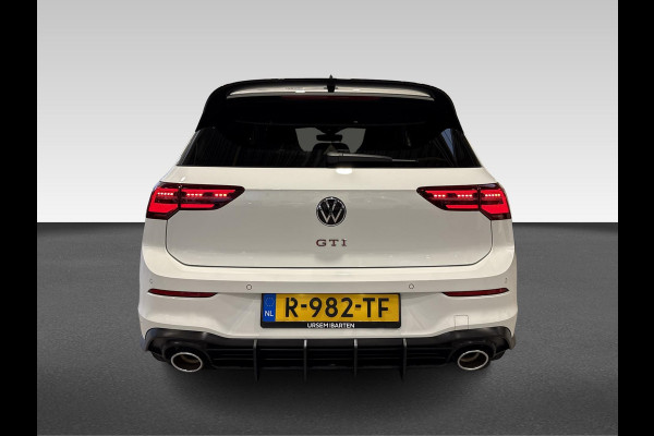 Volkswagen Golf 2.0 TSI GTI Clubsport Pano | IQ Light | Camera | 300 PK