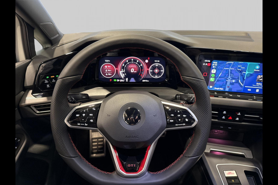 Volkswagen Golf 2.0 TSI GTI Clubsport Pano | IQ Light | Camera | 300 PK