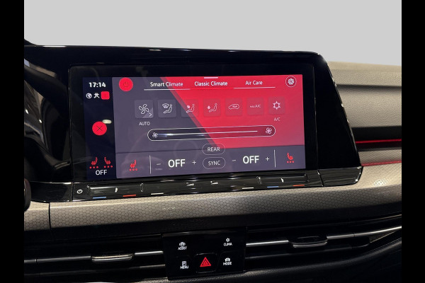 Volkswagen Golf 2.0 TSI GTI Clubsport Pano | IQ Light | Camera | 300 PK