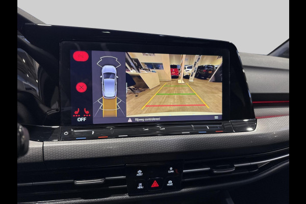 Volkswagen Golf 2.0 TSI GTI Clubsport Pano | IQ Light | Camera | 300 PK