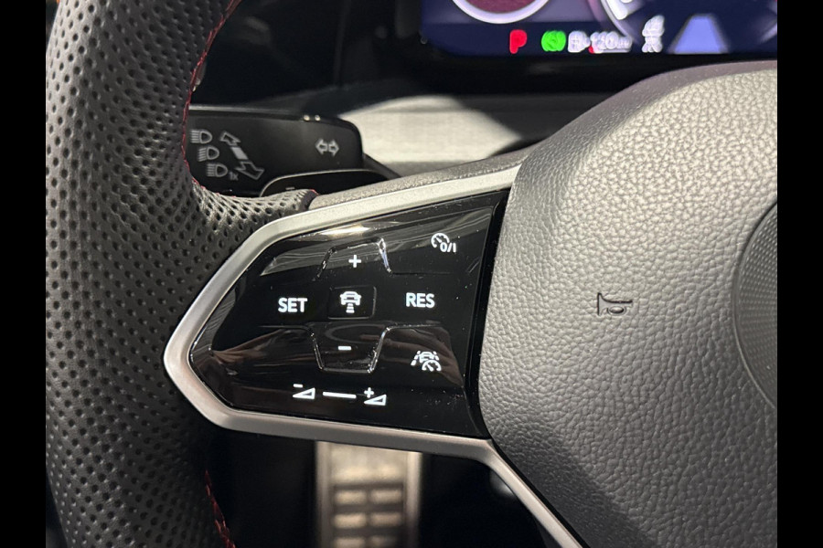 Volkswagen Golf 2.0 TSI GTI Clubsport Pano | IQ Light | Camera | 300 PK