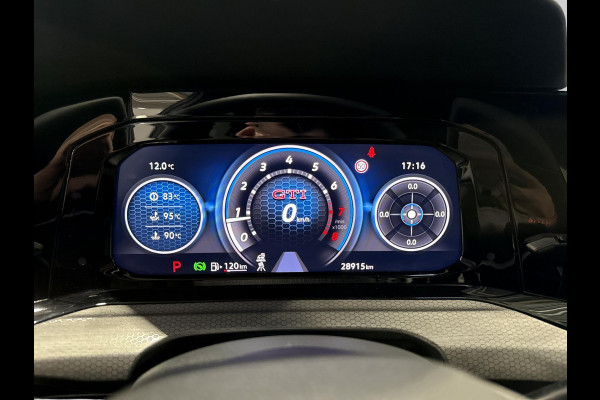 Volkswagen Golf 2.0 TSI GTI Clubsport Pano | IQ Light | Camera | 300 PK