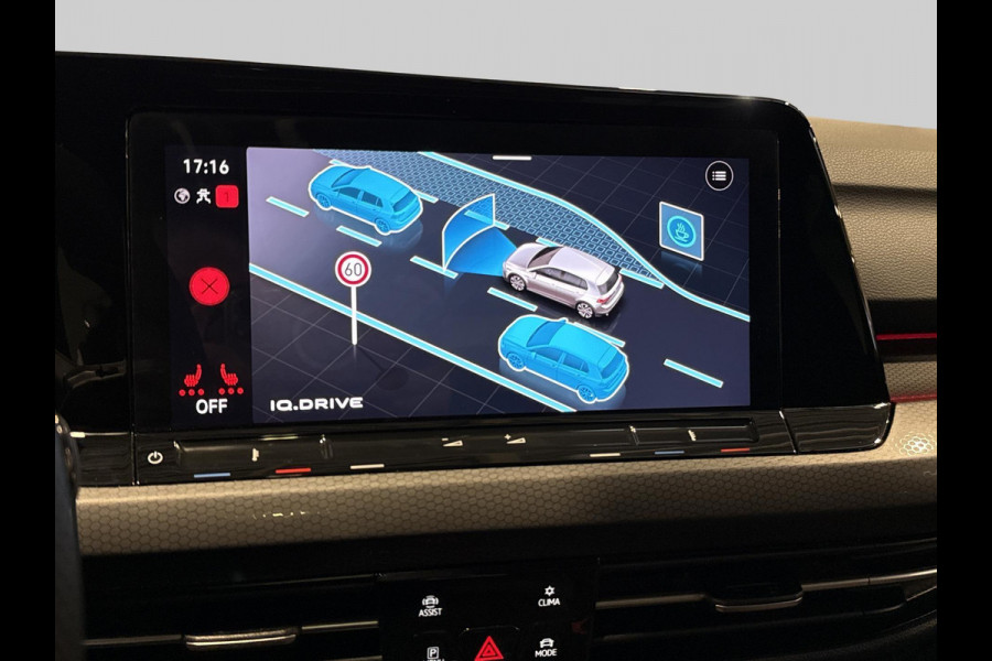 Volkswagen Golf 2.0 TSI GTI Clubsport Pano | IQ Light | Camera | 300 PK