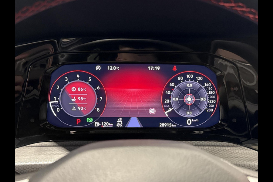 Volkswagen Golf 2.0 TSI GTI Clubsport Pano | IQ Light | Camera | 300 PK