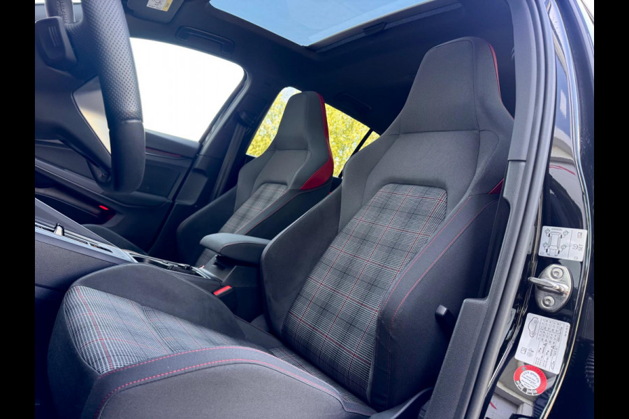 Volkswagen Golf 2.0 TSI GTI Pano/Matrix/Camera