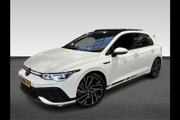 Volkswagen Golf 2.0 TSI GTI Clubsport Pano | IQ Light | Camera | 300 PK