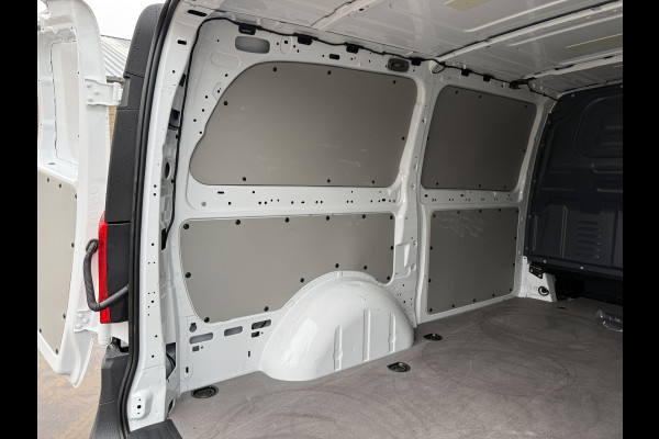 Mercedes-Benz eVito 112 Pro 66kWh Facelift 286km WLTP Snelladen L2H1 Climate Control Adaptieve Cruise Mercedes ME Carplay Camera