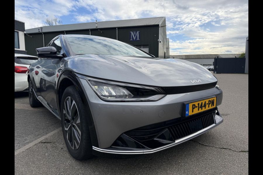 Kia Ev6 Plus 77.4 kWh SOH 100% | 1E EIGENAAR | ORIGINEEL NL AUTO | ELEKTRISCHE STOELEN MET GEHEUGEN | MERIDIAN AUDIO | CAMERA | ACC CRUISE | STOELVERWARMING VOOR + ACHTER | STUURWIELVERWARMING | LEDER | KIA GARANTIE T/M 05-2027