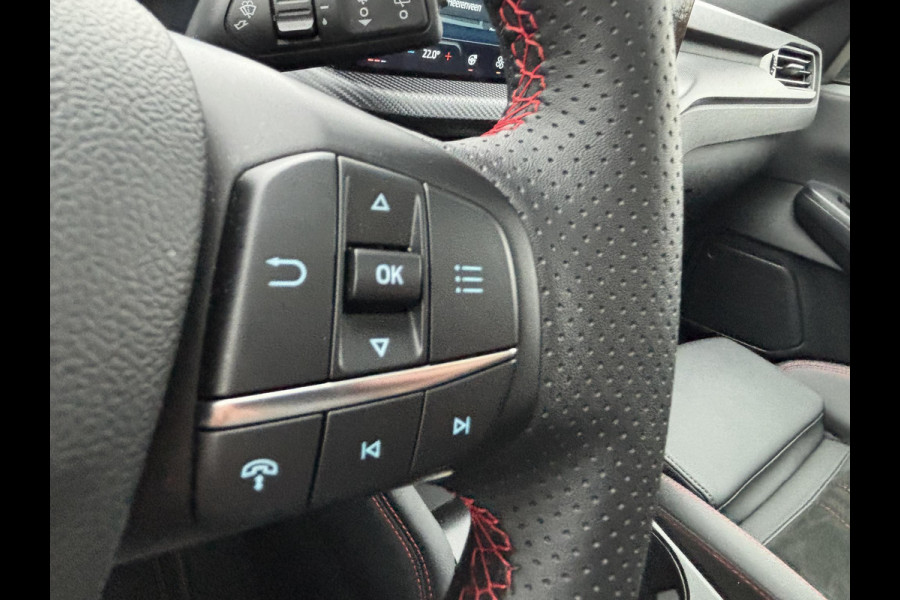 Ford Kuga 2.5 PHEV ST-Line X 243pk | Orig. NL auto | Panoramadak | Head up Display | Adpative LED | Winter Pack | Wegklapbare trekhaak | 19 inch lichtmetalen velgen