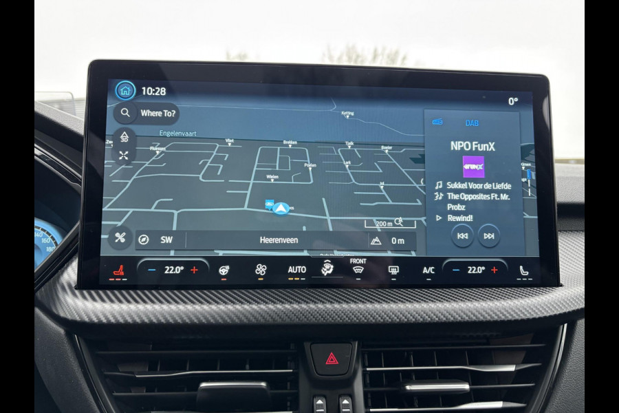 Ford Kuga 2.5 PHEV ST-Line X 243pk | Orig. NL auto | Panoramadak | Head up Display | Adpative LED | Winter Pack | Wegklapbare trekhaak | 19 inch lichtmetalen velgen