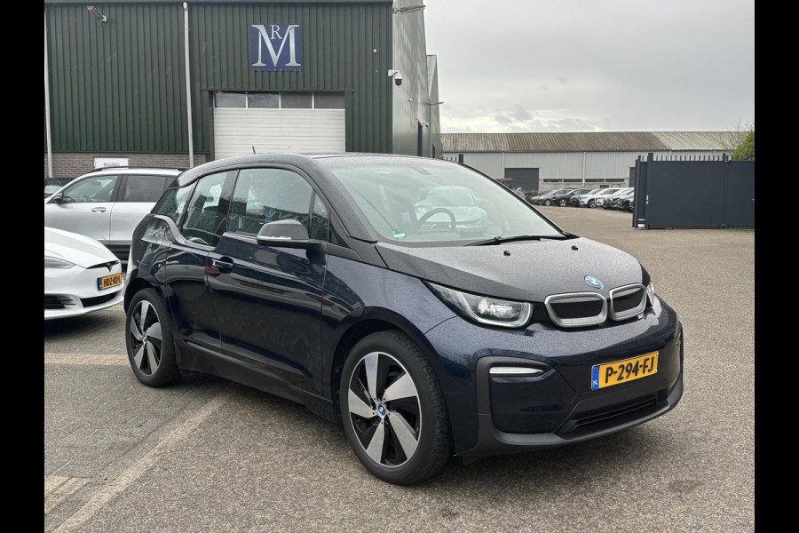 BMW i3 Basis 120Ah 42 kWh SOH 100% | 3-FASE LADER | WARMTEPOMP | ORIGINEEL NL AUTO MET NAP | DEALER ONDERHOUDEN | STOELVERWARMING | CAMERA | 12 MND BOVAG GARANTIE