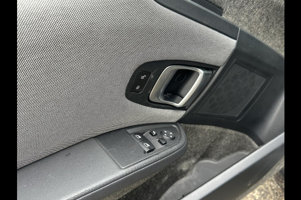 BMW i3 Basis 120Ah 42 kWh SOH 100% | 3-FASE LADER | WARMTEPOMP | ORIGINEEL NL AUTO MET NAP | DEALER ONDERHOUDEN | STOELVERWARMING | CAMERA | 12 MND BOVAG GARANTIE