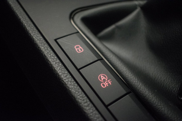 Seat Ibiza 1.0 TSI Limited Edition ORG NL [ Panoramadak Virtual Cockpit Full LED Camera Carplay Climate Control ]