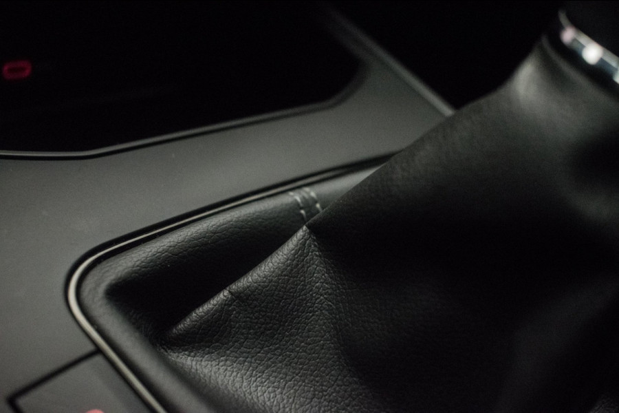 Seat Ibiza 1.0 TSI Limited Edition ORG NL [ Panoramadak Virtual Cockpit Full LED Camera Carplay Climate Control ]