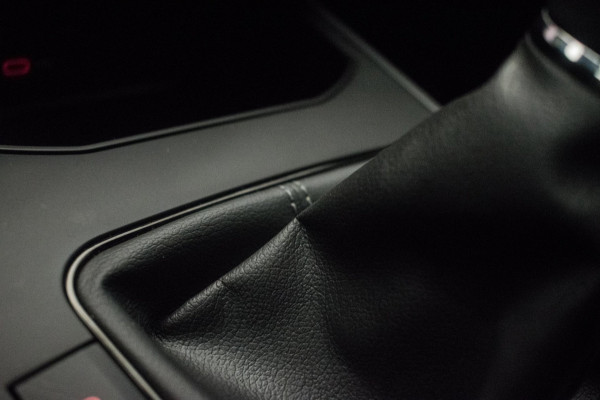 Seat Ibiza 1.0 TSI Limited Edition ORG NL [ Panoramadak Virtual Cockpit Full LED Camera Carplay Climate Control ]