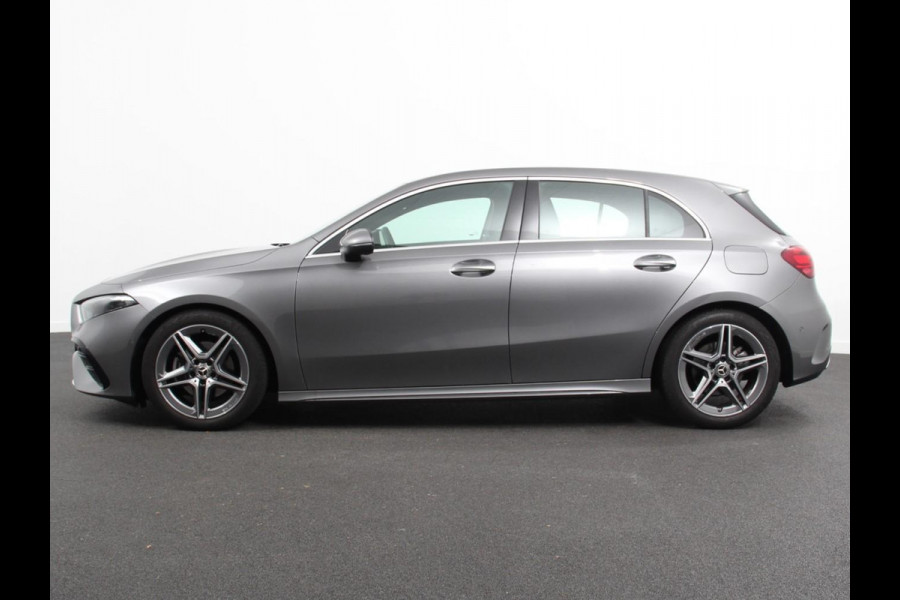 Mercedes-Benz A-Klasse 200 177pk Automaat MHEV AMG Line | Achteruitrij Camera | Verwarmde voorstoelen | Navigatie | LED | Climate control | Adaptive Cruise control | Parkeersensoren | Apple Carplay & Android Auto