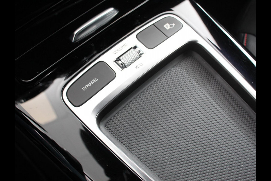 Mercedes-Benz A-Klasse 200 177pk Automaat MHEV AMG Line | Achteruitrij Camera | Verwarmde voorstoelen | Navigatie | LED | Climate control | Adaptive Cruise control | Parkeersensoren | Apple Carplay & Android Auto