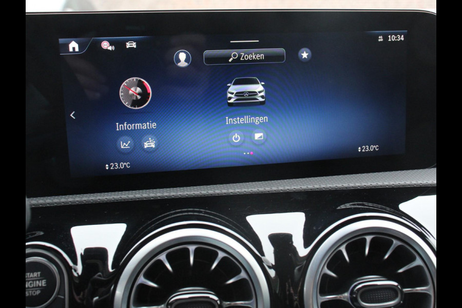 Mercedes-Benz A-Klasse 200 177pk Automaat MHEV AMG Line | Achteruitrij Camera | Verwarmde voorstoelen | Navigatie | LED | Climate control | Adaptive Cruise control | Parkeersensoren | Apple Carplay & Android Auto