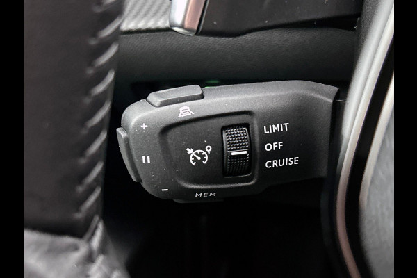 Peugeot 208 1.2 Hybrid 100PK Automaat Allure | Navigatie | Apple Carplay/Android Auto | Airco | Parkeer sensoren | Cruise Control | Lichtmetalen Velgen